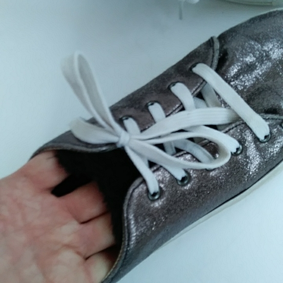 Revo Metallic Sparkly Faux Fur Active Sneakers 9/10 L Silver Black - Picture 5 of 16